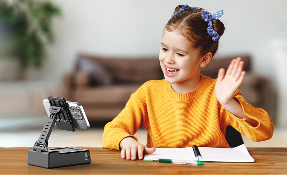 A good assistant for children taking online classes